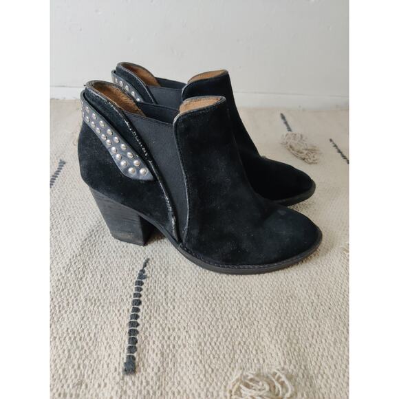 Jeffrey Campbell Kabru Black Suede Studded Pointed Toe Heeled Chelsea Booties 7 - Picture 2 of 10